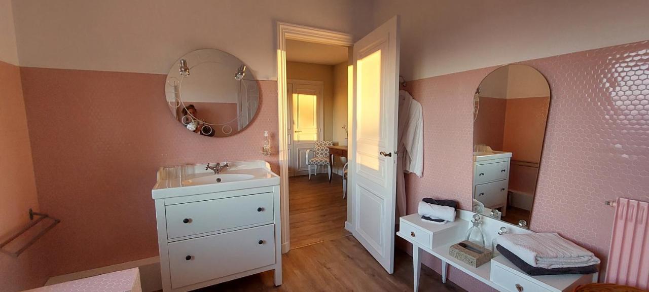Chambres D'Hotes Le Relais Globe Trotteur Montaigu  Экстерьер фото